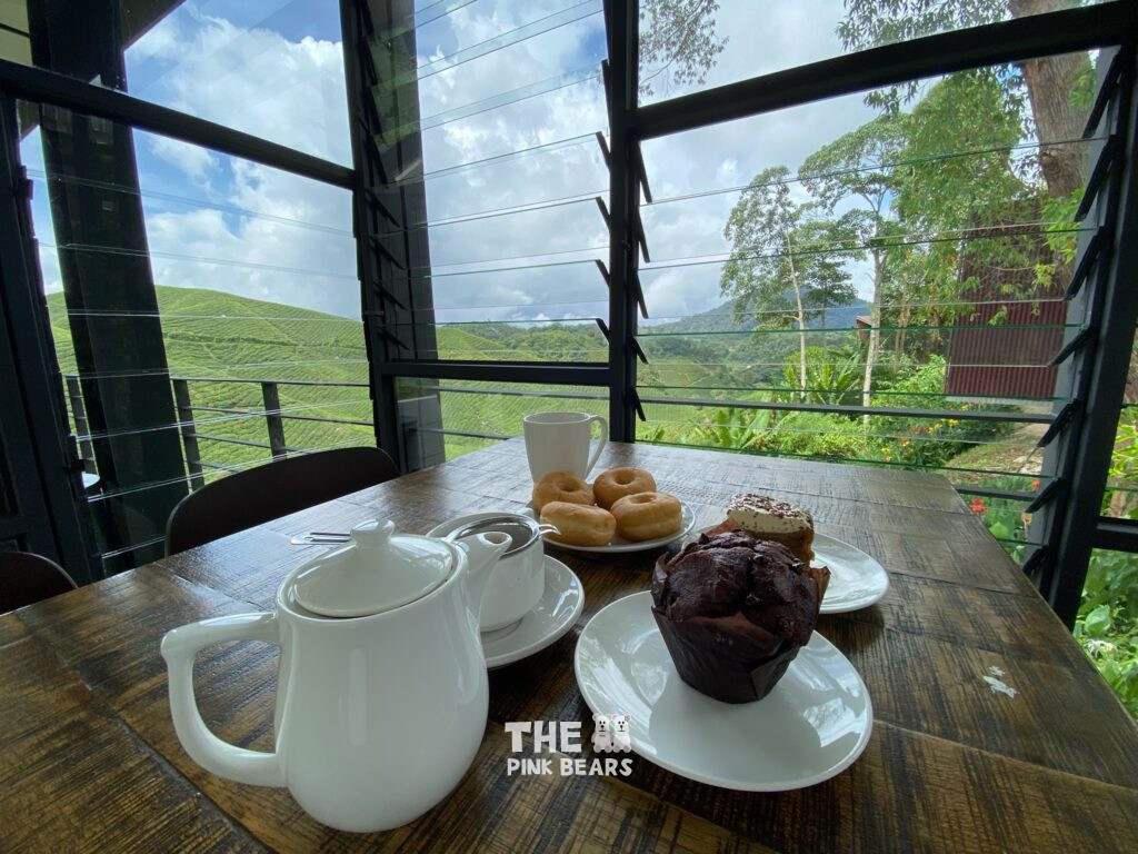 high tea snack facing the tea plantation