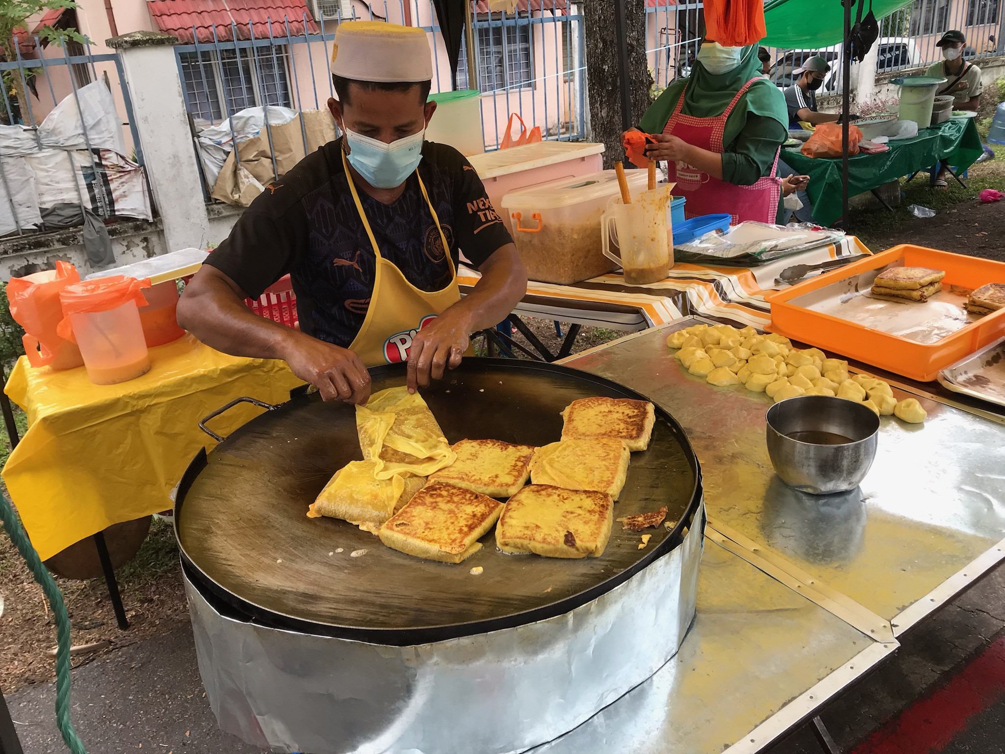 Murtabak preparation